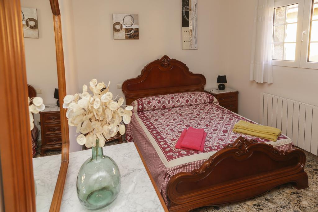 En Casa De Carlos Ortigosa del Monte Exteriör bild